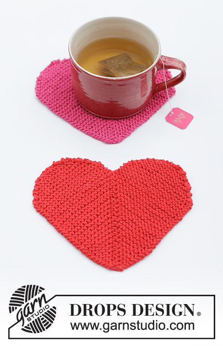 Heart Coasters / DROPS Extra 0-1622 - Knitted coaster/heart in DROPS Cotton Light. Piece is knitted back and forth as a domino square with loops on 2 of the sides. Theme: Valentine.