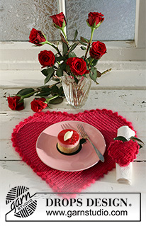 Heart's Delight / DROPS Extra 0-533 - Crochet heart shaped table mat and serviette ring in DROPS Cotton Viscose, Vienna and Glitter.