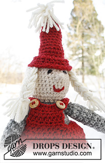 Mrs. Claus / DROPS Extra 0-788 - Crochet DROPS Santa lady in Nepal.