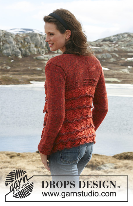 Firestarter / DROPS 114-27 - Rozpinany sweter na drutach, z włóczki DROPS Alpaca, z falbankami wzorem fal na tyle i przodach. Od S do XXXL.