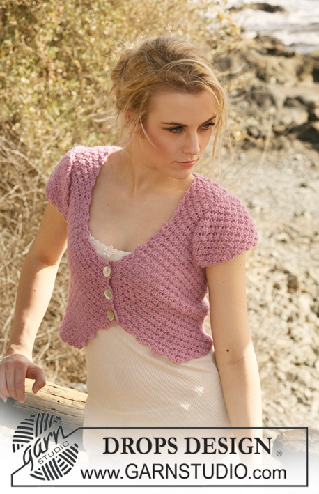 Miriam / DROPS 120-25 - Short DROPS top in 2 threads ”Alpaca” with short sleeves and berry pattern. Size S – XXXL.