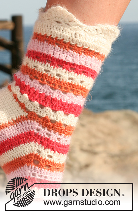 Summer Sorbet Socks / DROPS 120-37 - Crochet DROPS socks in ”Alpaca” with stripes and lace pattern. 