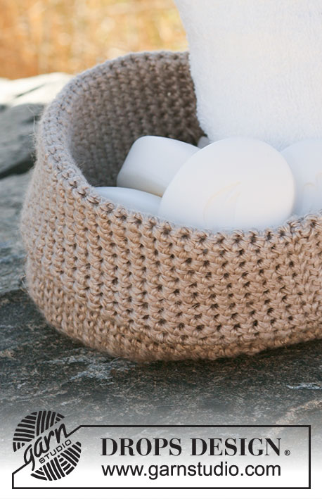 So Natural / DROPS 130-38 - Crocheted DROPS basket in 2 threads Lin or Belle