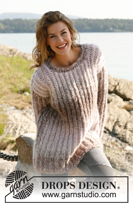 Lazy Sunday / DROPS 133-23 - Knitted DROPS jumper with English rib in 3 threads Verdi.
