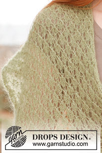 Breath of Spring / DROPS 136-11 - Gebreide DROPS sjaal met kantpatroon van Kid-Silk. 
