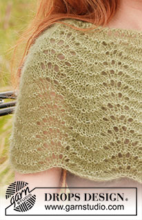 Amelia / DROPS 136-9 - Knitted DROPS shoulder warmer with wavy pattern in 2 strands Kid-Silk. 
