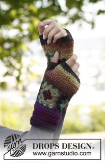 Magic Gloves / DROPS 143-41 - Crochet DROPS wrist warmers with squares in ”Delight”. 
