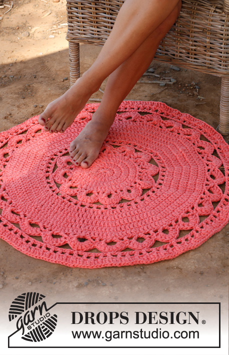 Edith / DROPS 147-16 - Crochet DROPS round carpet in 3 strands ”Paris”.