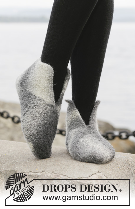 Elfies / DROPS 158-50 - Felted DROPS slippers in garter st in ”Big Delight”.