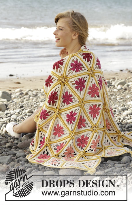 Spring Daze / DROPS 170-17 - Crochet DROPS blanket with triangles and fringes in ”Paris”.