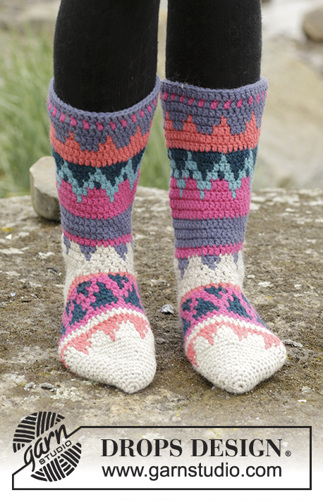 Colorful Winter / DROPS 172-16 - Crochet DROPS socks with multi-coloured pattern in Nepal. Size 35 - 43