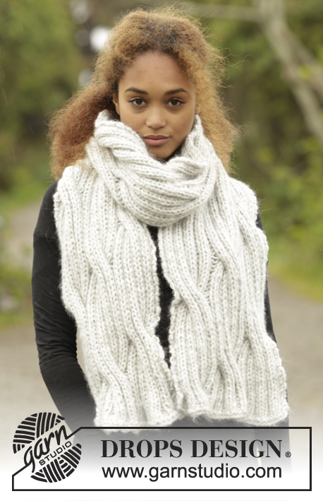 Silver Falls / DROPS 173-18 - Knitted DROPS scarf with cables in 1 thread Cloud or 2 threads Air.