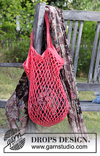 Sugar Mesh / DROPS 187-17 - Crocheted shopping net/tote bag with chain-spaces. Piece is crocheted bottom up in DROPS Muskat.