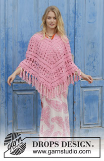 Mamma Mia / DROPS 191-11 - Crocheted poncho with lace pattern and fringes, worked top down. Sizes S - XXXL. The piece is worked in DROPS Paris.