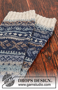 Nordfjord / DROPS 193-16 - Stickade sockor i DROPS Fabel. Arbetet är stickat med nordiskt mönster. Storlek 35 - 43.