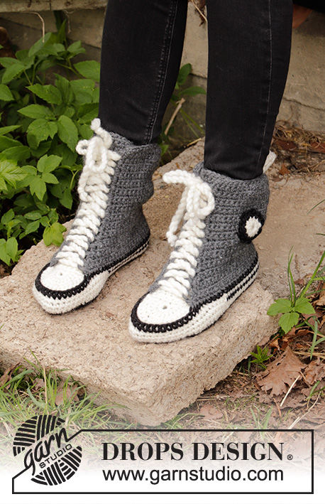 Cool Kicks / DROPS 193-6 - Crocheted slippers in DROPS Snow. Sizes 35 - 43.