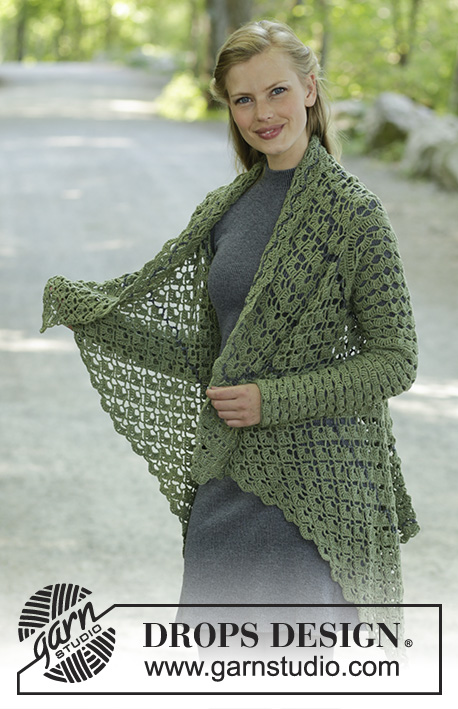 Green Envy / DROPS 196-28 - Crocheted jacket in DROPS BabyMerino. The piece is worked in a square with fans, lace pattern and stripes. Sizes S - XXXL.