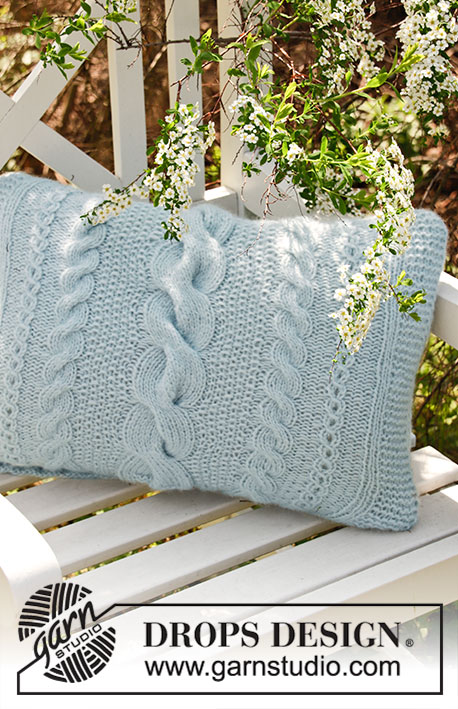 Skye Pillow / DROPS 198-26 - Knitted pillow in DROPS Air with cable pattern. Fits pillow 30 x 50 cm = 11 3/4” x 19 3/4”.