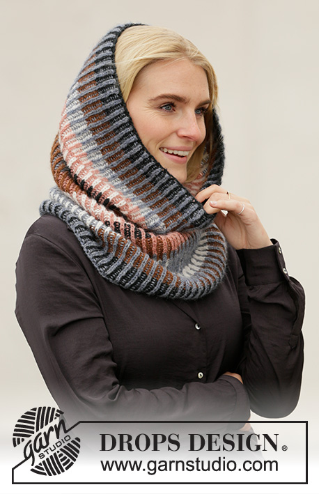 Lake Autumn Cozy / DROPS 204-4 - Knitted tube-shaped neck warmer in DROPS Sky. The piece is worked with 2-coloured English rib and stripes.