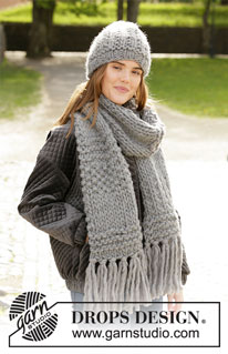 Celebrate Winter / DROPS 204-45 - Knitted hat and scarf in DROPS Polaris. Piece is knitted with textured pattern.