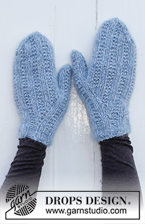 Winter Powder Set / DROPS 214-30 - Gorro e mitenes tricotados em ponto texturado, em DROPS Air e DROPS Kid-Silk.