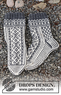 Sleigh Ride / DROPS 214-63 - Meias tricotadas de cima para baixo com jacquard norueguês, em DROPS Lima. Do 35 ao 43 
Tema: Natal