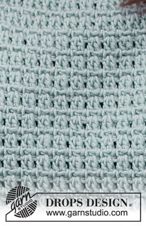 Grey Owl / DROPS 216-32 - Crocheted jumper in DROPS Karisma. The piece is worked top down with round yoke, lace pattern and treble crochets. Sizes S - XXXL.