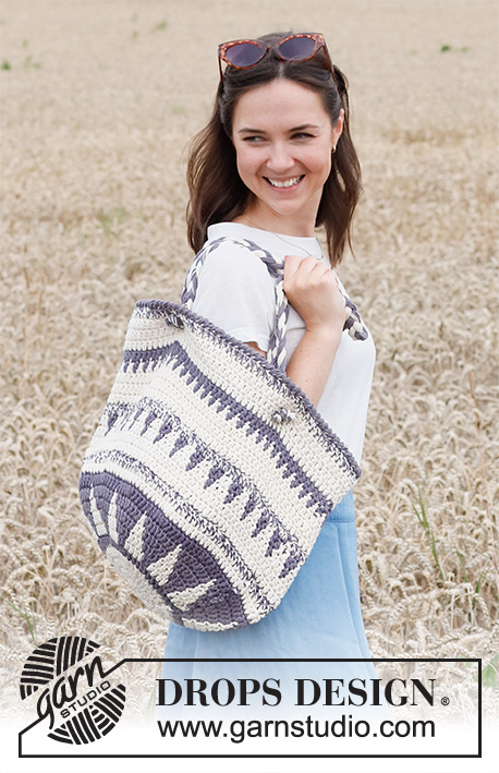 Compass Tote / DROPS 220-25 - Crochet bag with 2 strands DROPS Paris with color pattern.