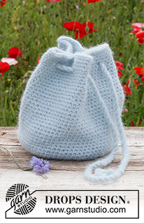 Treasure Pouch / DROPS 225-43 - Crocheted bag in DROPS Air.