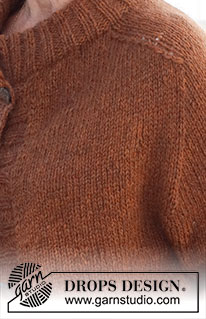 Toffee Apple Jacket / DROPS 228-25 - Rozpinany sweter na drutach z włóczek DROPS Sky i DROPS Kid-Silk, Manche rękawami typu saddle shoulder, podwójnym wykończeniem dekoltu, pęknięciami na bokach i brzegami ściągaczem. Od S do XXXL.