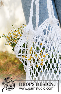Morning Market / DROPS 229-1 - Crochet bag / shopping net in DROPS Paris. Piece is crocheted with lace pattern.