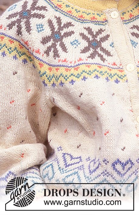 Loving Garland / DROPS 23-8 - Rozpinany sweter na drutach, z żakardem i zaokrąglonym karczkiem, z włóczki DROPS Karisma Superwash. Od S do L.
