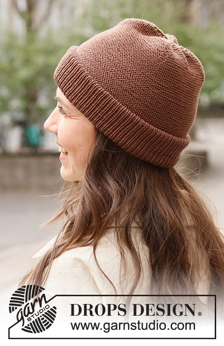 Roasted Chestnut Hat / DROPS 234-23 - Knitted hat in DROPS BabyMerino. The piece is worked in garter stitch, bottom up.