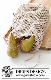 Seasonal Fruit / DROPS 234-77 - Saco rede grande em croché para fruta e legumes, em DROPS Safran. Crocheta-se em ponto rendado. Tema: Natal