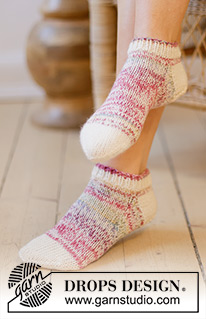 Sweet Treats / DROPS 238-29 - Knitted socks/ankle socks in 2 strands DROPS Fabel. The piece is worked top down in stockinette stitch. Sizes 35 - 43 = US 4 1/2 - 12 1/2.