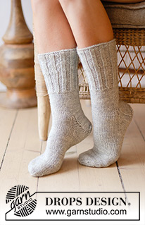 Free patterns - Naisen sukat / DROPS 238-32