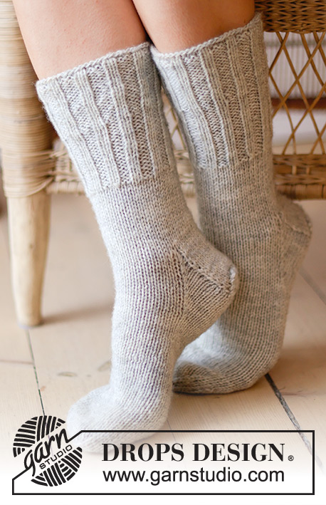 Comfy Camper / DROPS 238-32 - Knitted socks in 2 strands DROPS Nord. The piece is worked top down with rib and stockinette stitch. Sizes 35 – 43 = US 4 1/2  - 12 1/2.