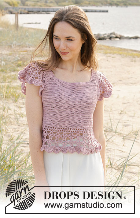 Country Belle Top / DROPS 240-30 - Crocheted top in DROPS Belle. Piece is crocheted top down with flounce. Size: S - XXXL