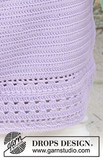 Scent of Lilac / DROPS 241-12 - Top crochetado de cima para baixo com ponto rendado, em DROPS Safran. Do S ao XXXL.