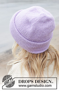 Edge of Twilight Hat / DROPS 242-7 - Knitted reversible hipster hat in DROPS Air. Sizes S - XL.