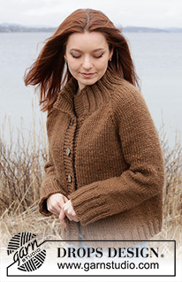Autumn Amber Cardigan / DROPS 244-26 - Raglánový propínací svetr se stojáčkem pletený lícovým žerzejem shora dolů z příze DROPS Snow. Velikosti S - XXXL.