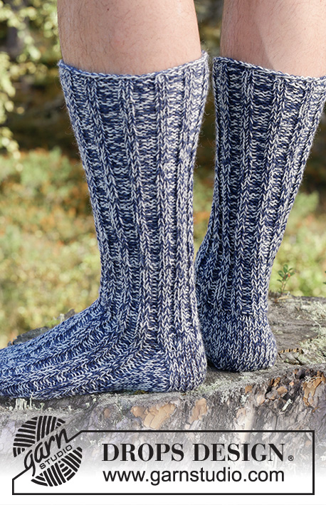 Hiker's Rest Socks / DROPS 246-37 - Kötött zokni férfiaknak 2 szál DROPS Fabel fonalból A darabot fentről lefelé irányban készítjük, bord mintával. 38 - 46 -os méretben