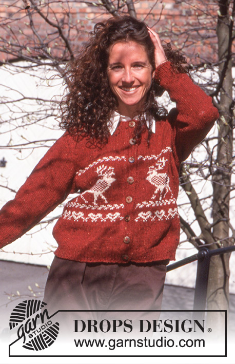 Dear Reindeer / DROPS 62-12 - Gilet tricoté en DROPS Karisma ou DROPS Soft Tweed, avec jacquard rennes et étoiles.
