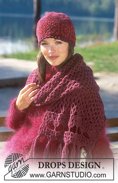 Raspberry Rain / DROPS 67-24 - DROPS Crocheted scarf in Ull-Bouclé and Hat in Tynn Chenille.
