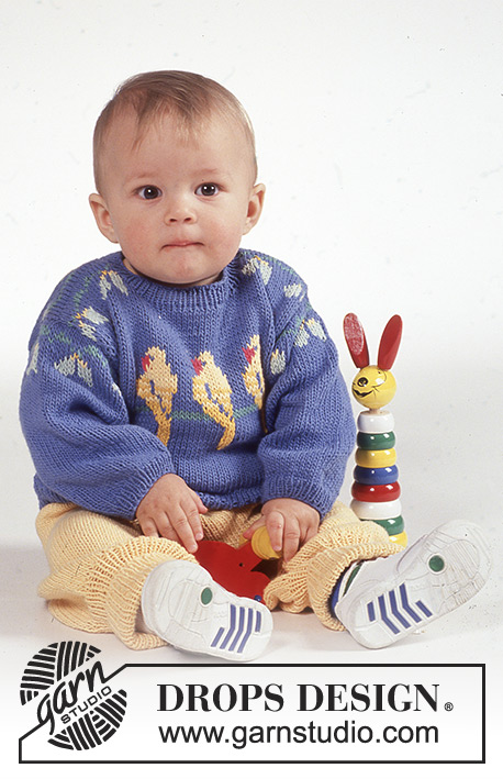Tweet Tweet / DROPS Baby 1-10 - Strikket sett med genser og bukse til baby i DROPS Safran. Arbeidet strikkes med flerfarget mønster med fugl. Størrelse 3 mnd - 2 år.