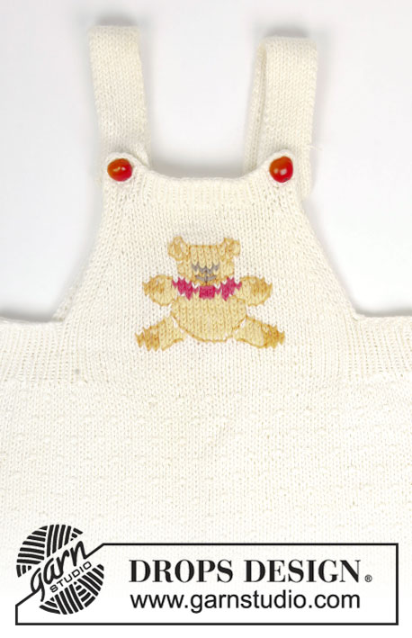 Teddy Bear Parade / DROPS Baby 1-7 - Strikket sett med jakke, bukse og genser til baby i DROPS Safran. Arbeidet strikkes med strukturmønster og flerfarget mønster med bamse. Størrelse 3 mnd - 2 år.