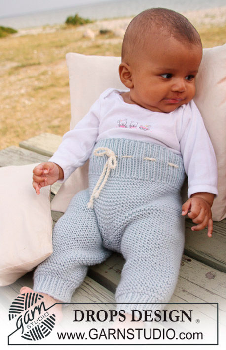Boo Blue / DROPS Baby 20-24 - Set of knitted wrap-round jacket and pants in garter st with crochet borders and crochet teddy bear for baby and children in DROPS Merino Extra Fine