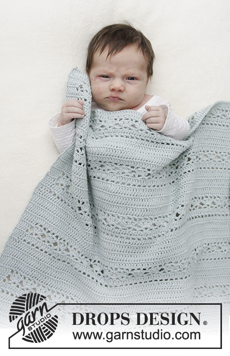 Sleepy Times / DROPS Baby 29-15 - Baby blanket with lace pattern.
Blanket is crocheted in DROPS Safran.