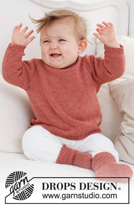 Rosy Cheeks Sweater / DROPS Baby 42-3 - Gebreide trui voor baby’s en kinderen in DROPS Safran. Het werk wordt van boven naar beneden gebreid met raglan. Maten 0 - 4 jaar.