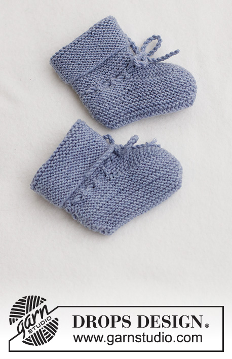 Lavender Socks / DROPS Baby 43-21 - Chaussons tricotés pour bébé et enfant,  au point mousse, en DROPS BabyMerino. De la taille préma au 4 ans.